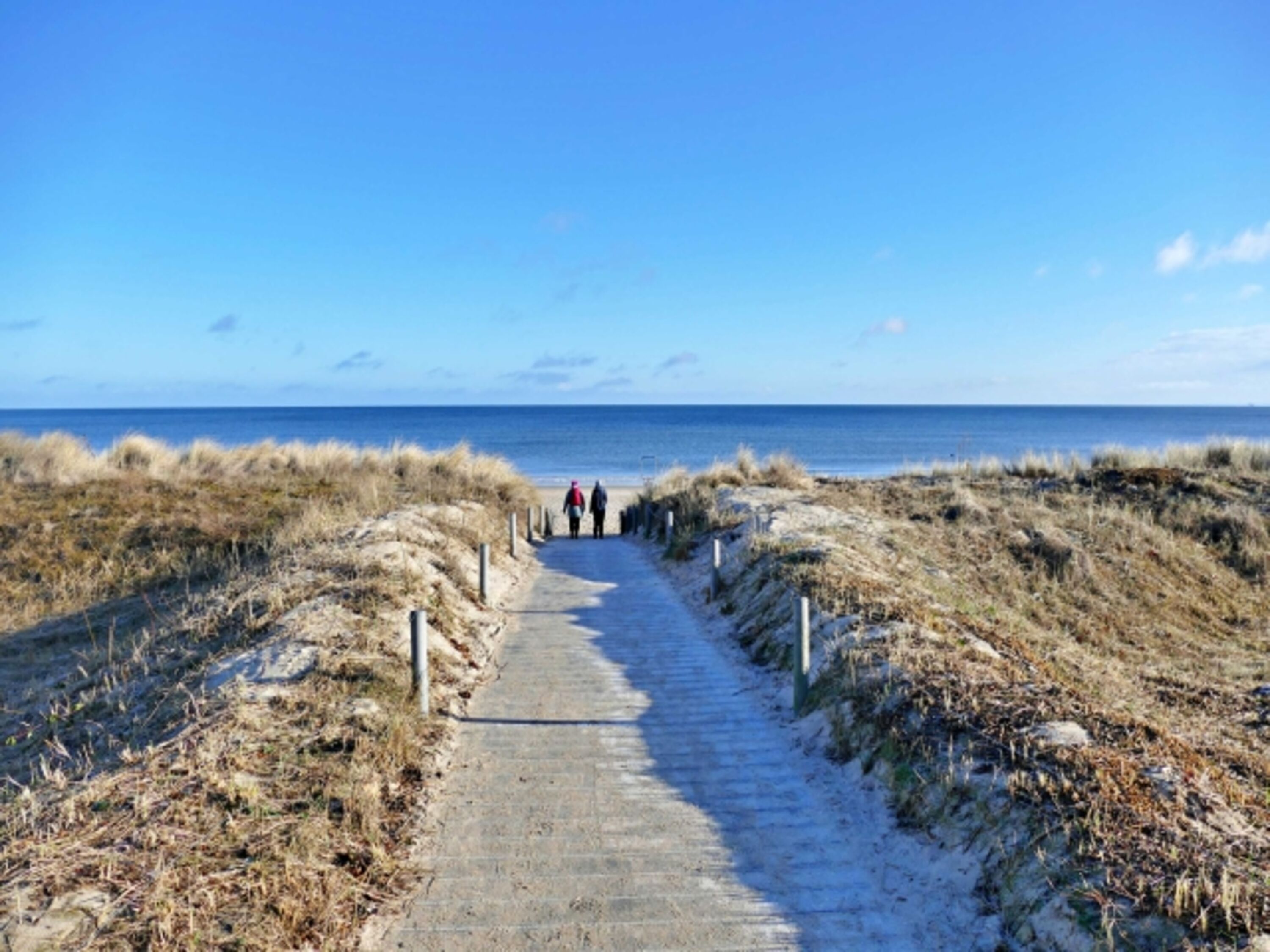 Strandaufgang im Winter