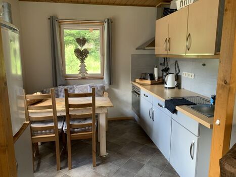 Küche mit Essbereich