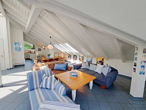 großzügiger Wohn-und Essbereich