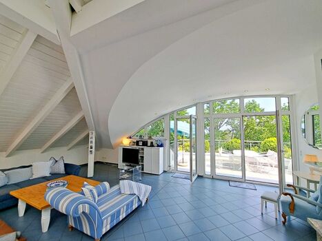 großzügiger Wohn-und Essbereich