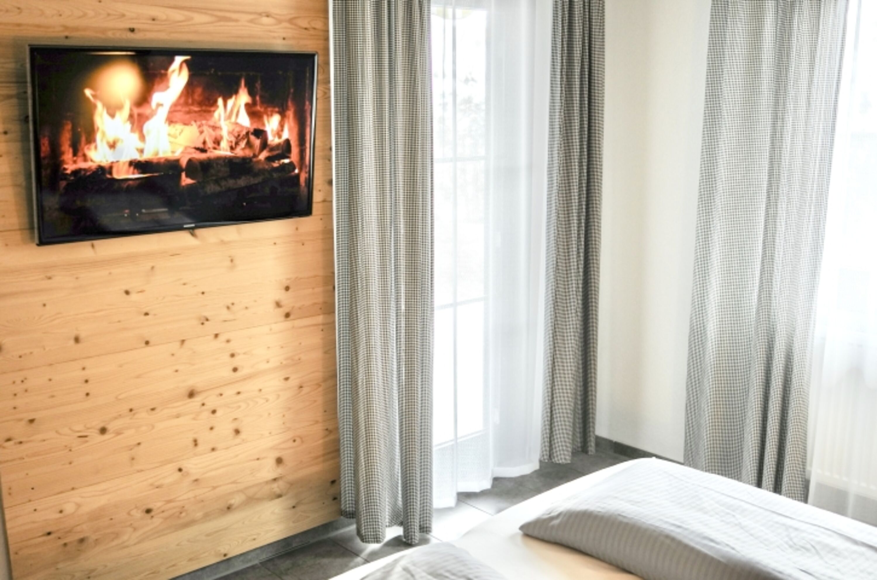 Schlafzimmer 1