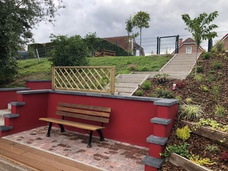 Sitzplatz auf dem Bootssteg