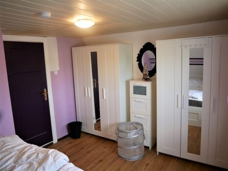 Das "Lila"-Zimmer ist optional ab 5 Personen dazu buchbar. 