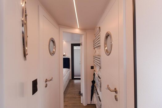 Flur Hausboot Fjord Dory Schleswig / Schlei