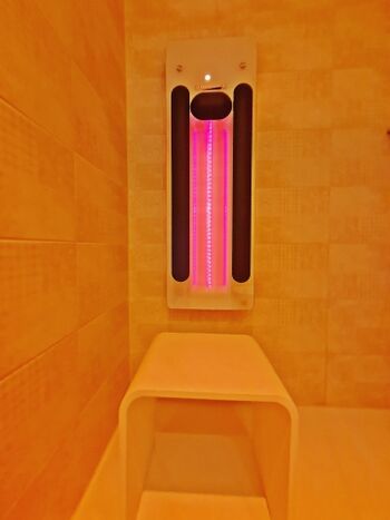 Ihr persönliches Premium-Sauna-Infrarotpaneel für entspannende Wellnessanwendungen mit Farblicht-, Aroma- und Musik-Genuss
