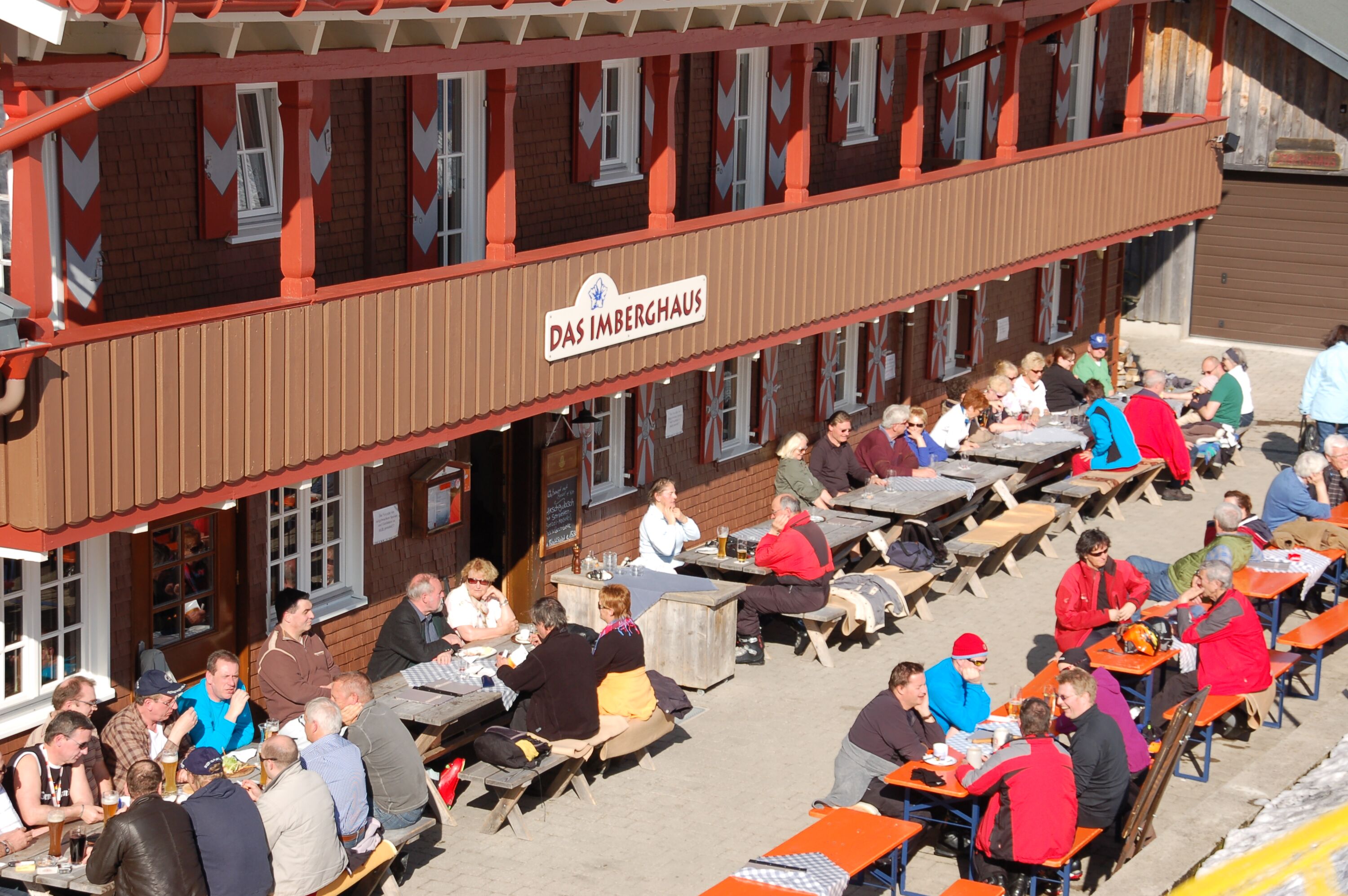 Bergrestaurant - das Imberghaus (im Winter gibt es zudem divere Aprés-Ski-Hütten und -Wirtshäuser).