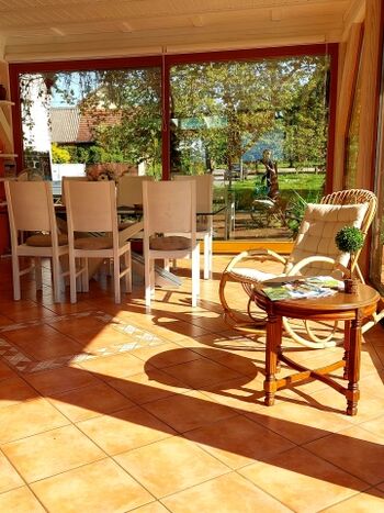 Tisch im Wintergarten