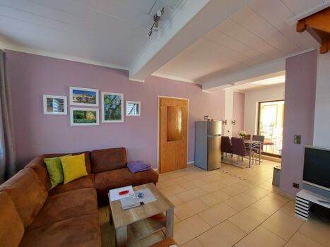 Wohnzimmer mit Essecke