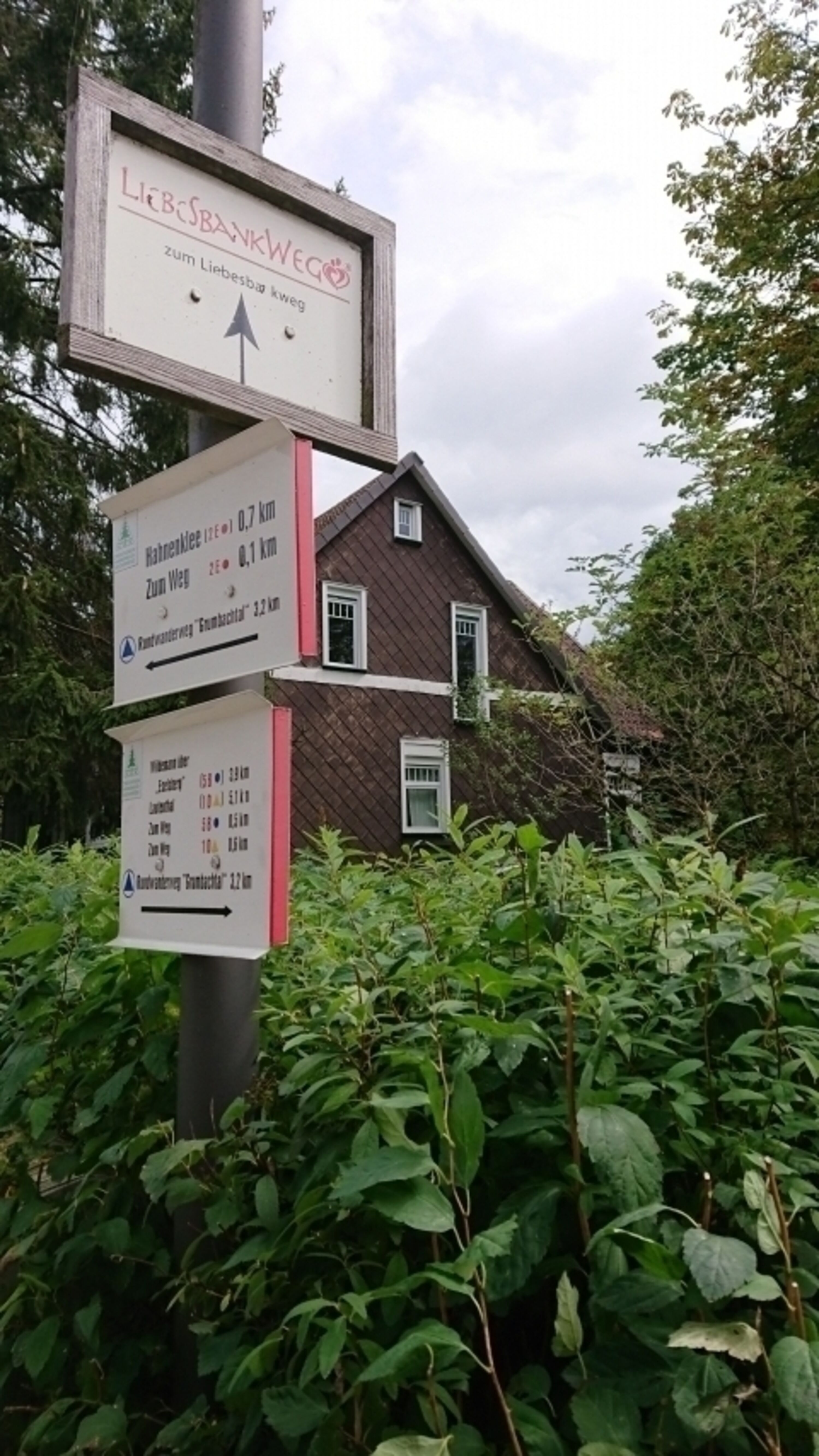 Ganz nah am Wald, den Teichen und dem Liebesbankweg