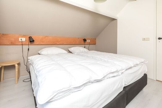 Schlafzimmer 2 mit 2 Einzel Boxspringbetten