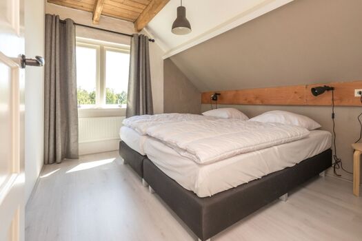 Schlafzimmer 2 mit 2 Einzel Boxspringbetten