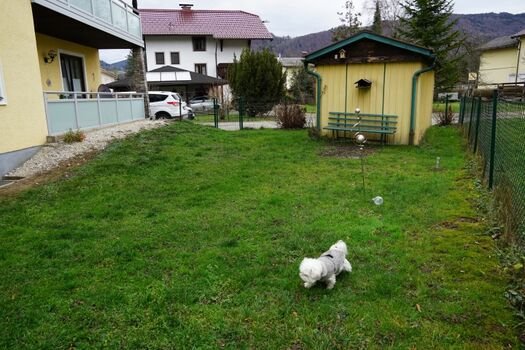 Eingezäunter Garten (125) mit Griller, Essplatz und Chillecke