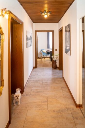 Alle Zimmer sind von der Diele aus zu betreten.