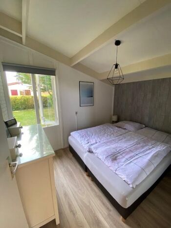 Schlafzimmer mit Boxspringbetten