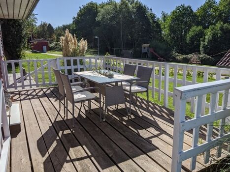 Terrasse mit 2 Törchen zu verschließen