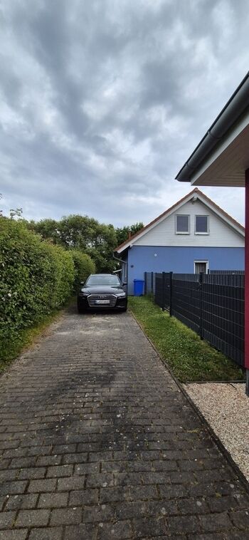 Parkplatz direkt vor dem Haus