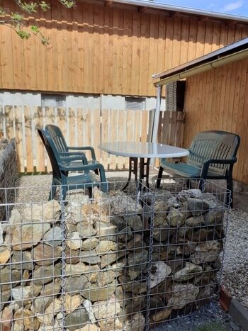 Auch hier  draußen sitzen...