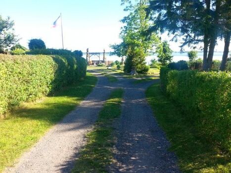 nah am Wasser/ Naturstrand gelegen