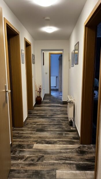 Flur von der Küche aus