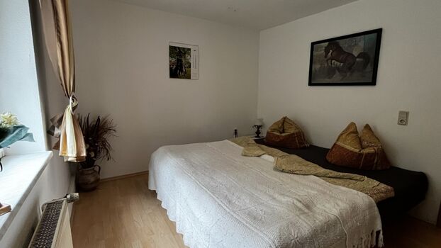 Schlafzimmer 1 mit Wasserbett