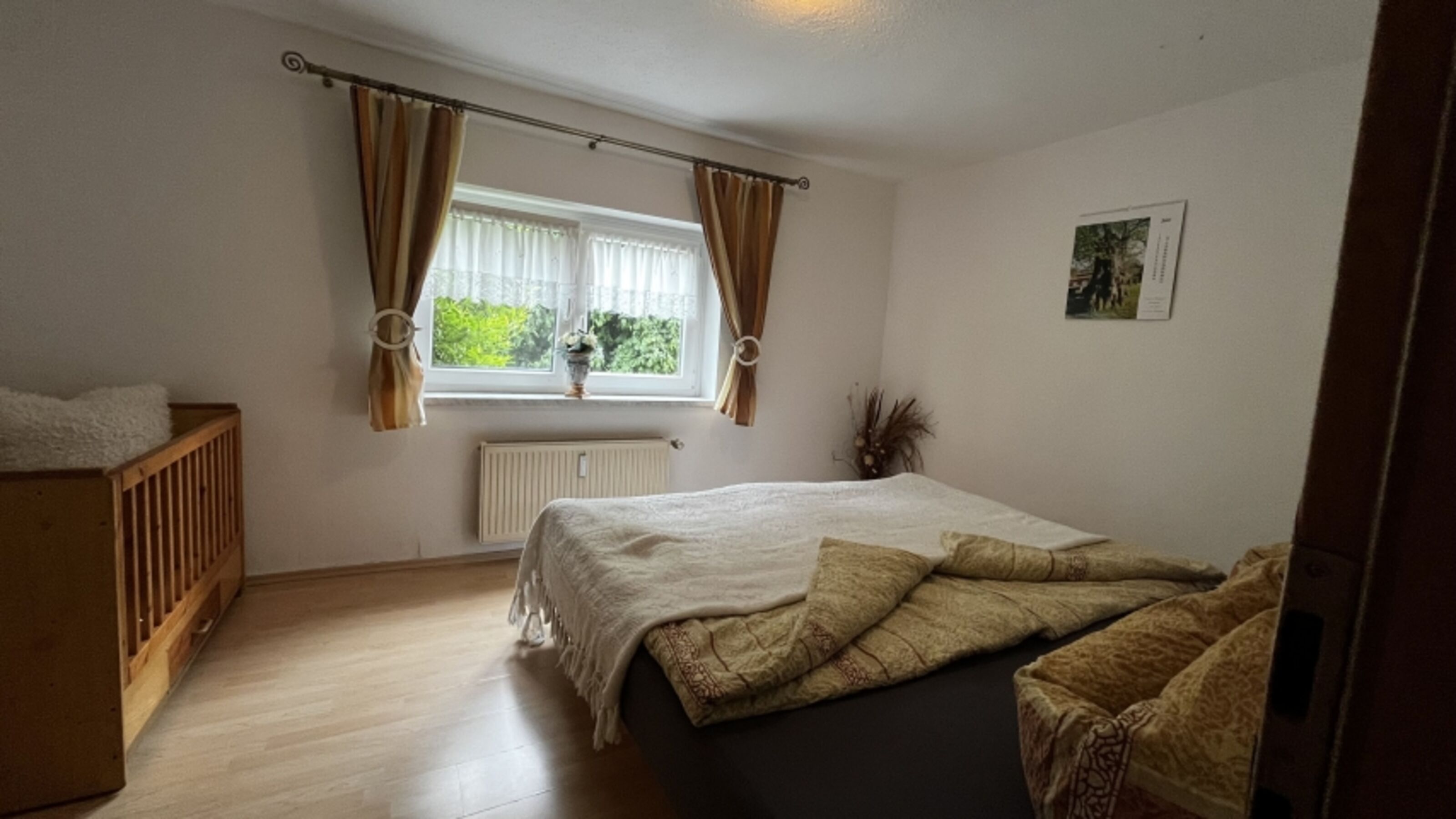 Schlafzimmer 1