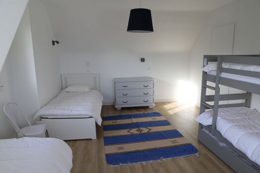 Schlafzimmer 5