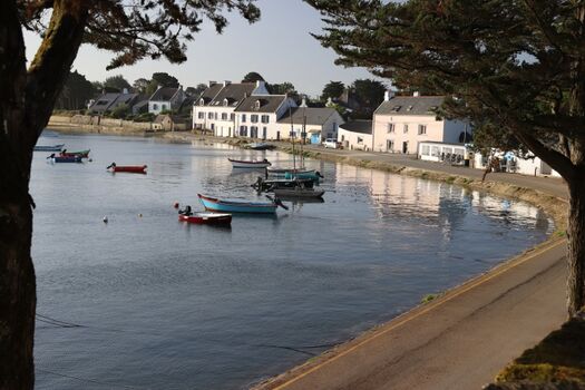 Der Hafen du Logeo (70m enfernt vom Haus)