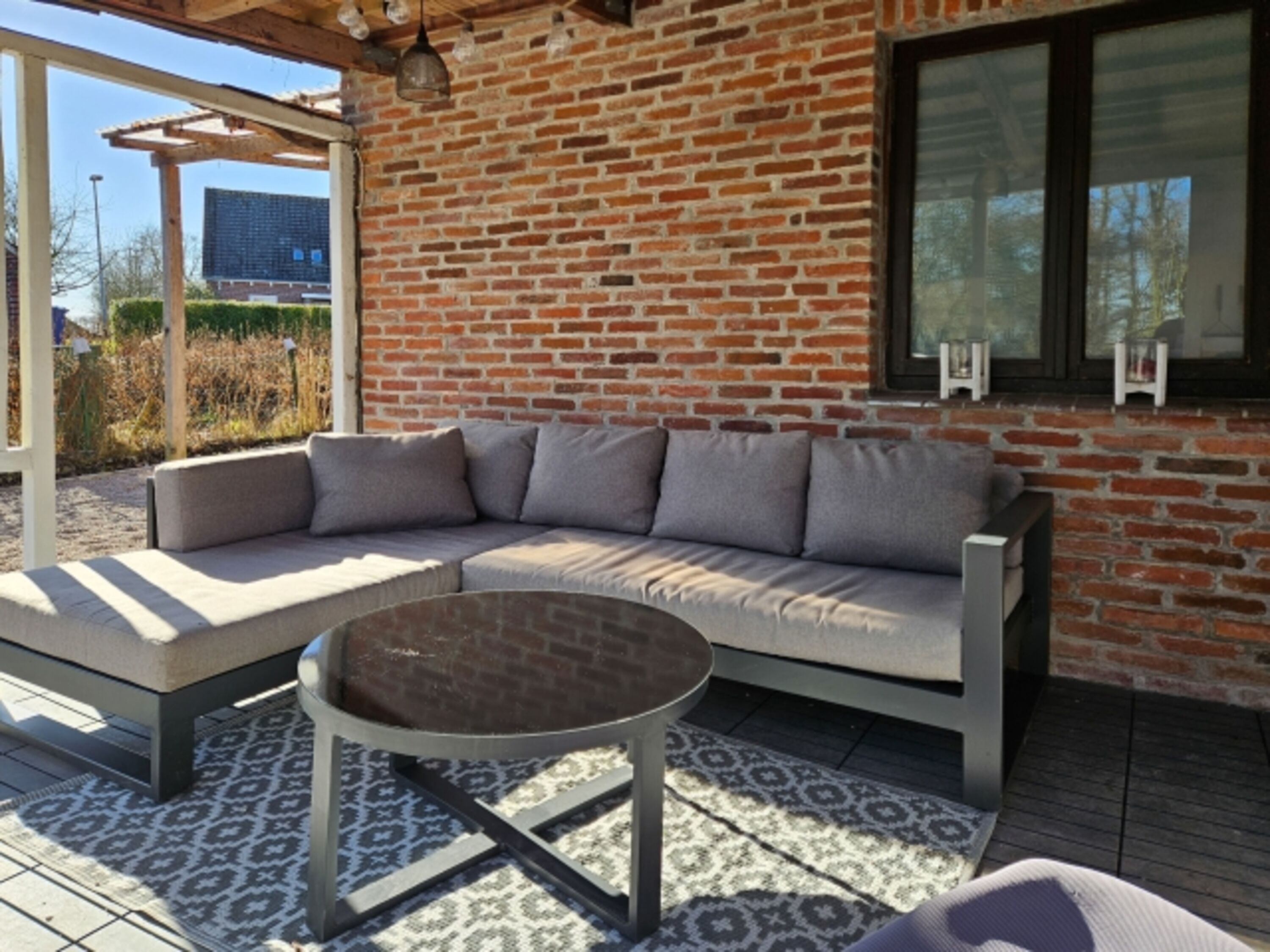 Überdachte Lounge