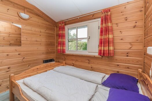 Schlafzimmer 2 mit Doppelbett