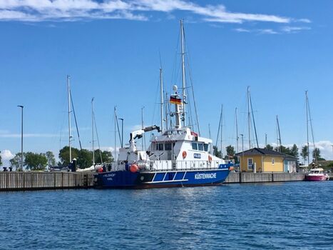 auch die Küstenwache macht Station in Port Olpenitz