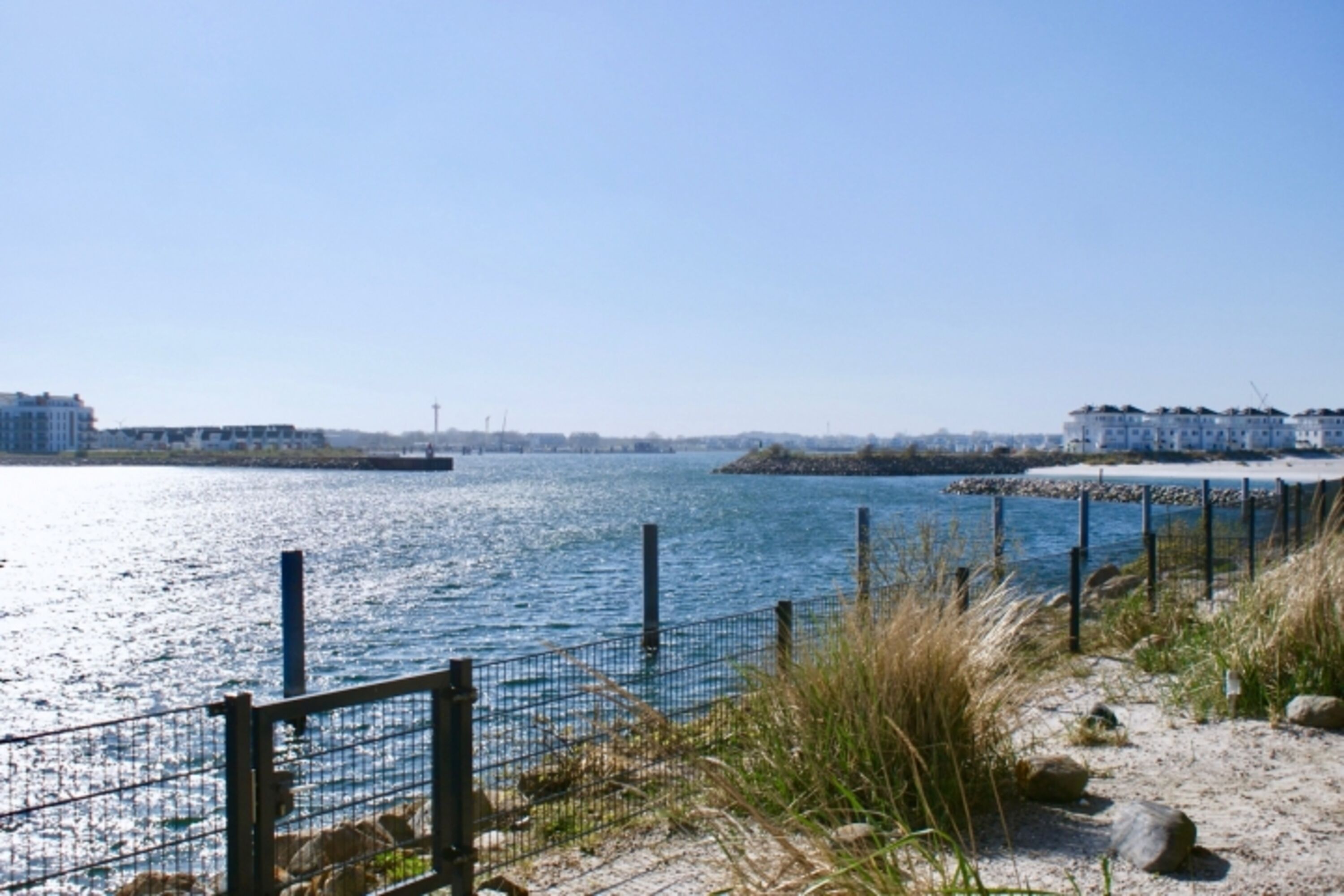Ausblick zum Hafen und zur Bucht