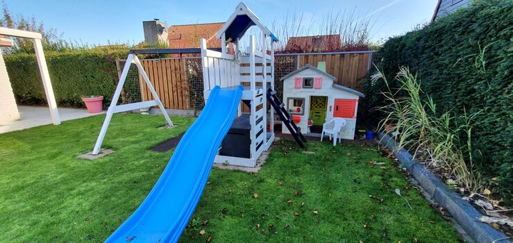 Spielgerüst im Garten