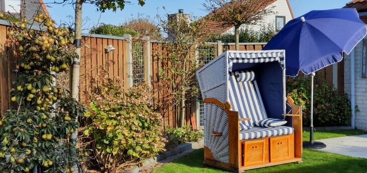 Strandkorb im Garten