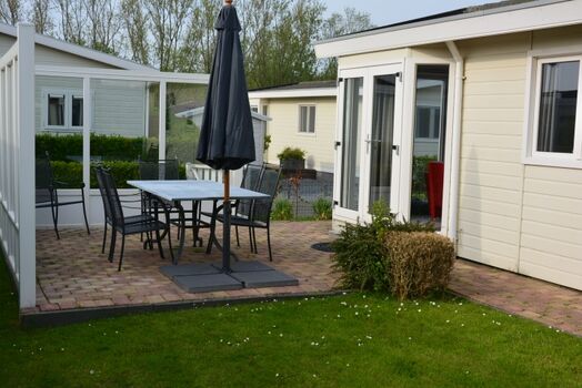 Terrasse mit Essplatz