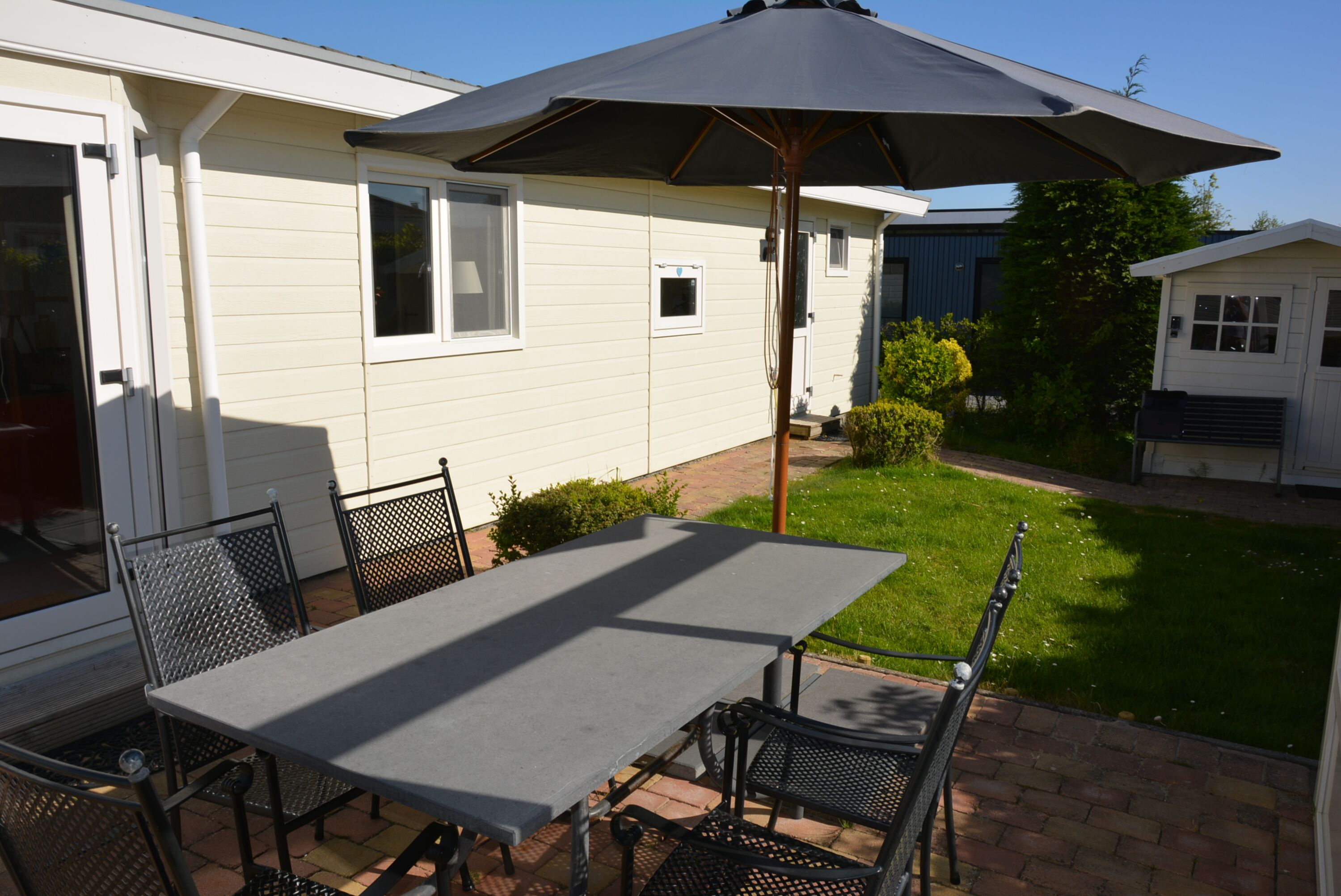 Terrasse und Garten