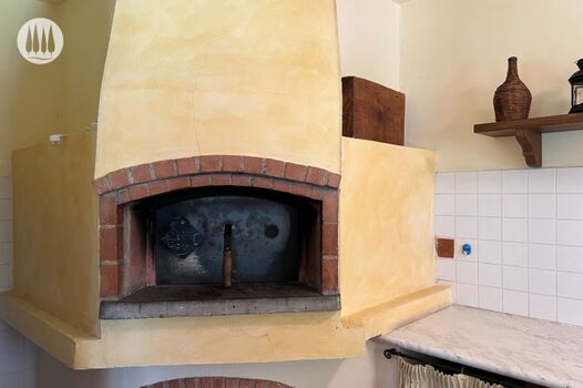 Steinofen und arbeitsplatte