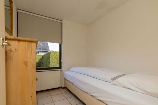 Schlafzimmer 3 mit neuem Boxspringbett