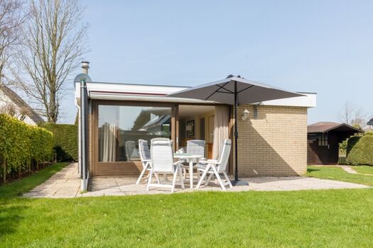 Das freistehende Ferienhaus mit sonnigem Garten