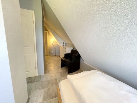 3. Schlafzimmer im DG mit zwei Einzelbetten