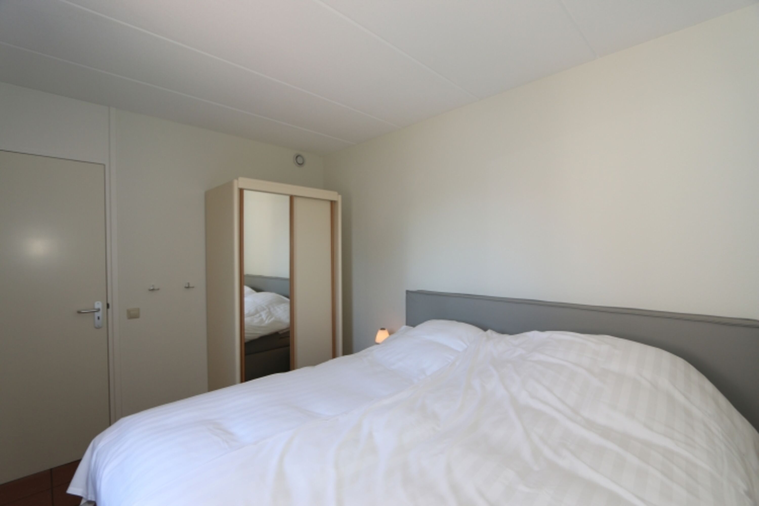 Schlafzimmer mit Doppelbett