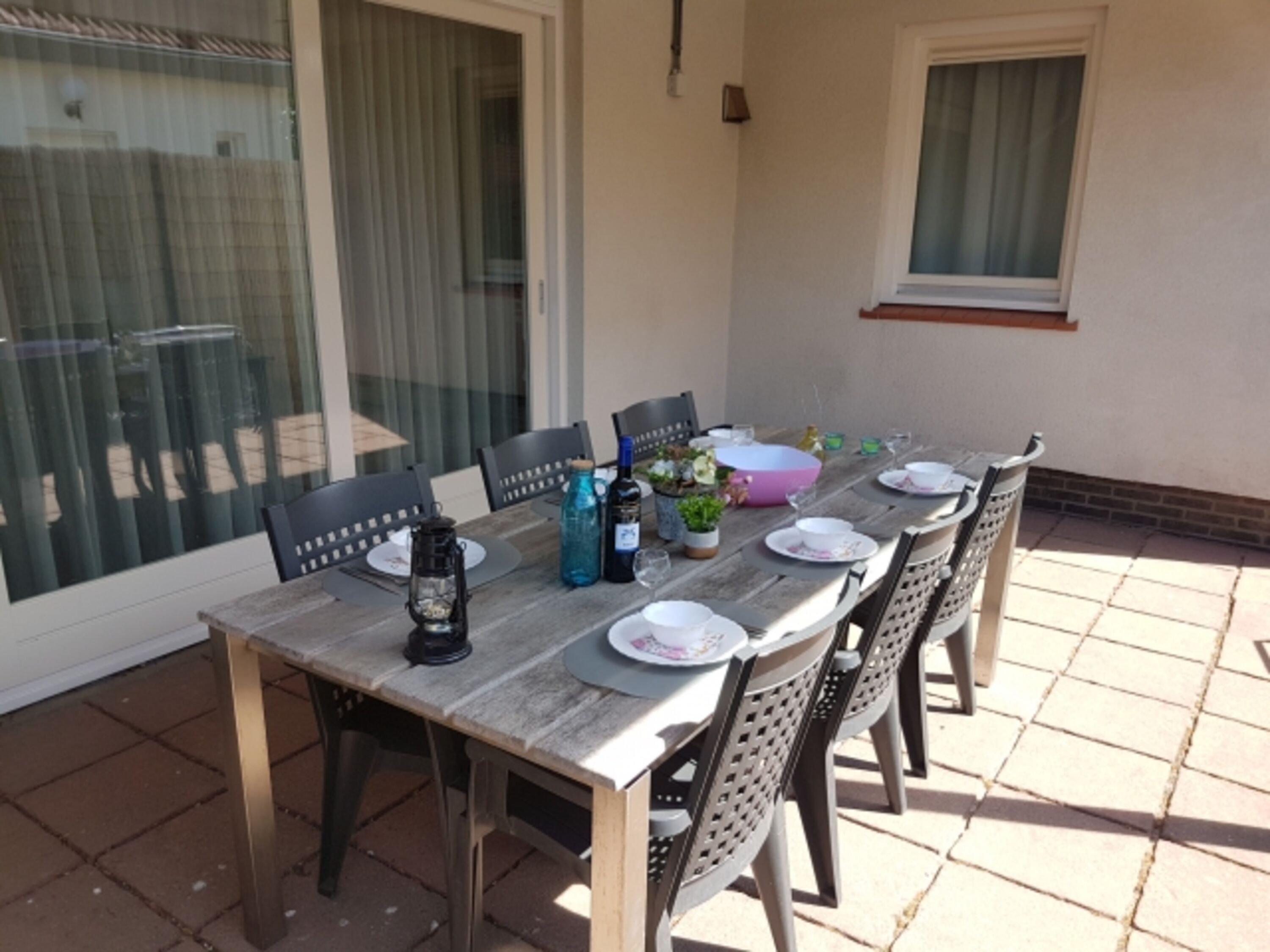 Esstisch auf der Terrasse