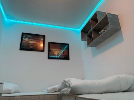 Kinderschlafzimmer mit multicolor LED