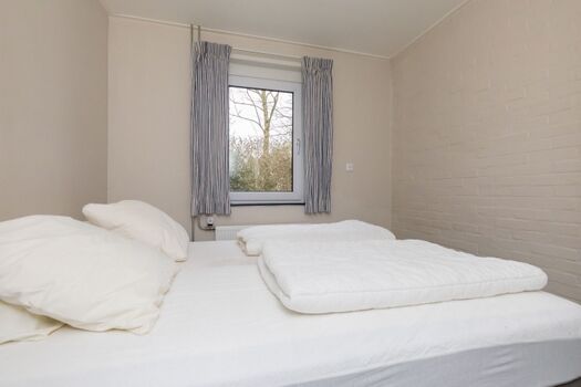 Schlafzimmer 1 mit Boxsprings