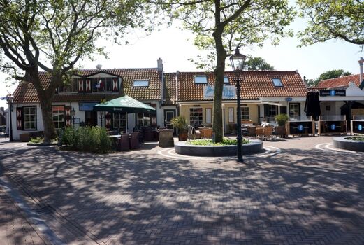 Die gemütliche Restaurants (nur 5 Minuten zu Fuß)