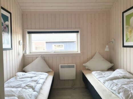 eines von 3 Schlafzimmern. Dieses Schlafzimmer mit getrennten Betten