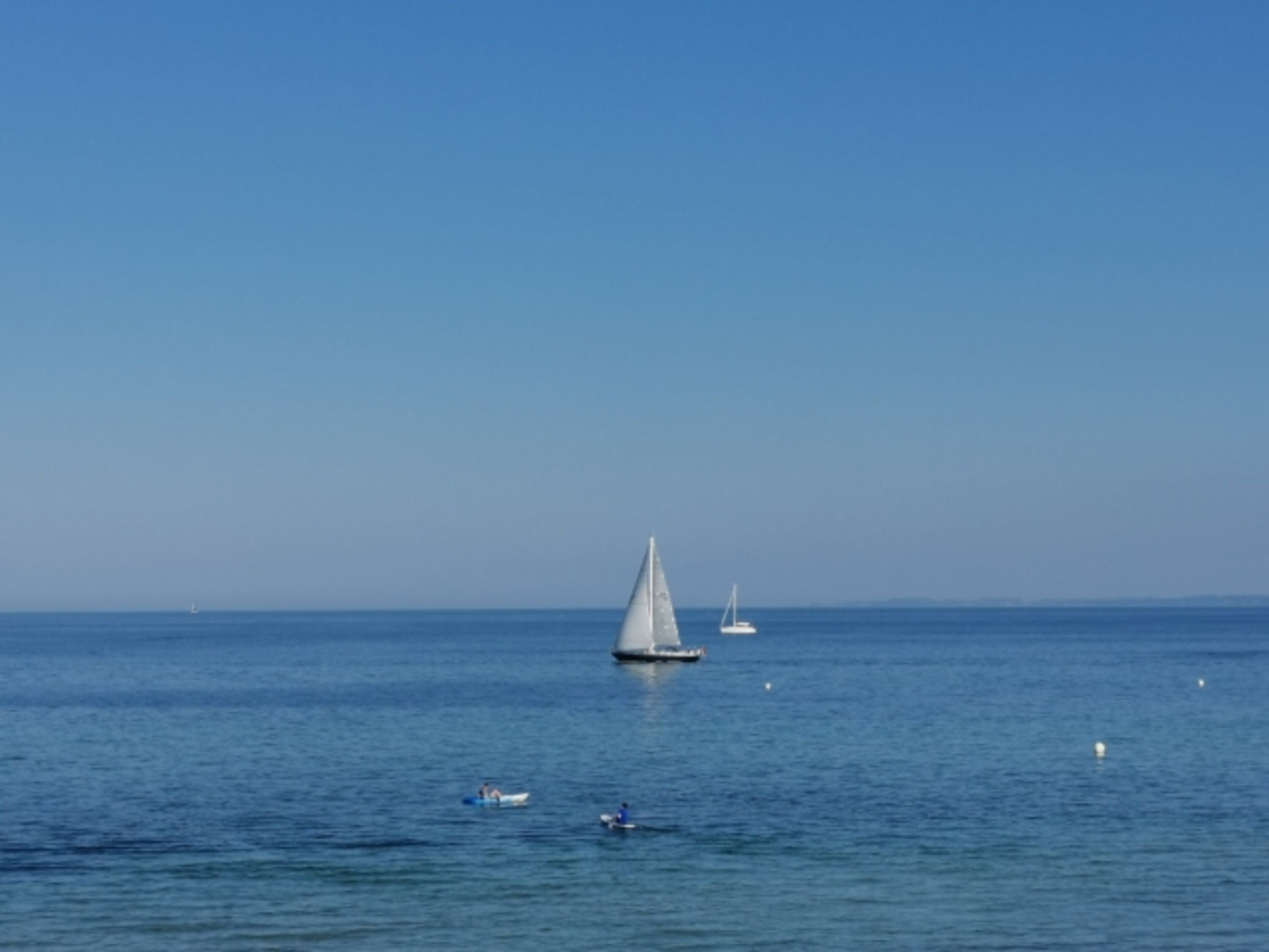 Blick auf schöne Segelboote