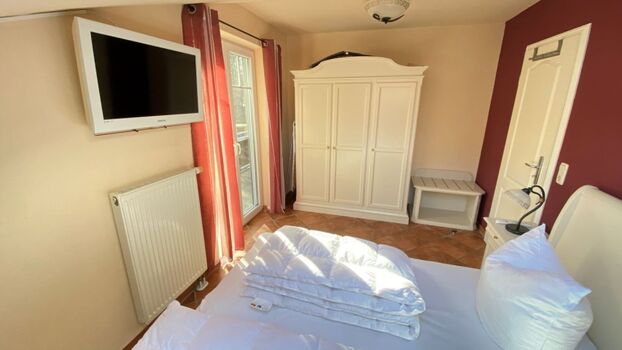 Schlafzimmer mit TV