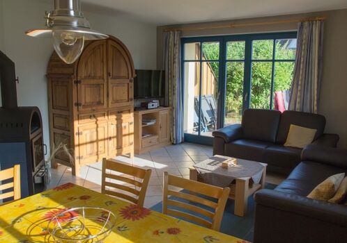 Wohnzimmer in Richtung Süd-West (neue Bilder kommen)