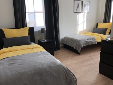 Schlafzimmer mit Einzelbetten