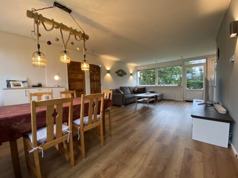 offener Wohn- Essbereich